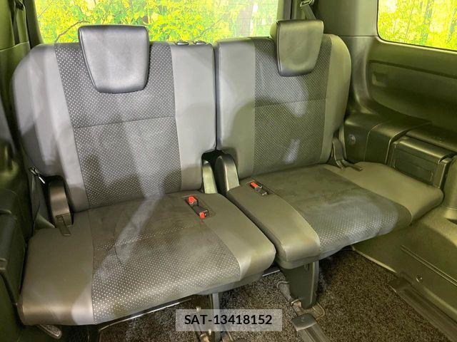 Toyota VOXY 2021-05 7226956-9