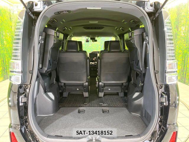 Toyota VOXY 2021-05 7226956-10
