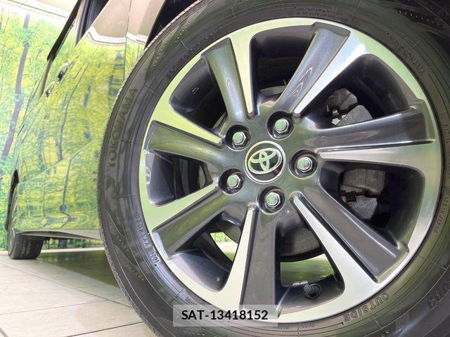 Toyota VOXY 2021-05 7226956-13