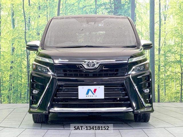Toyota VOXY 2021-05 7226956-14