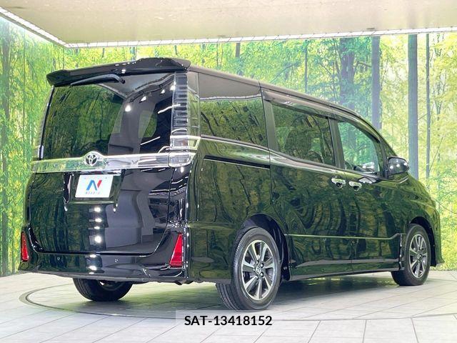 Toyota VOXY 2021-05 7226956-16