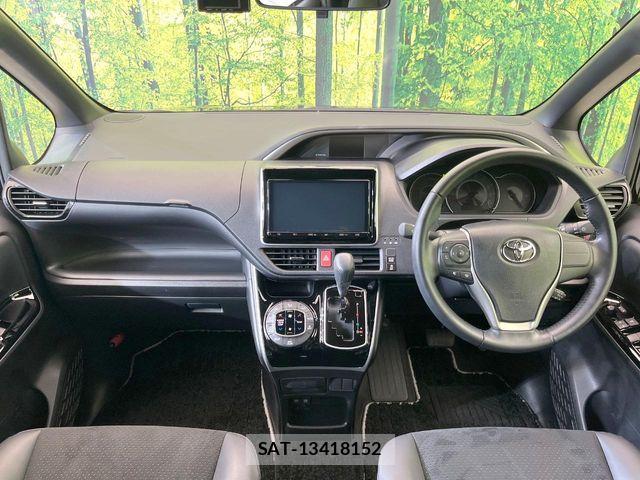 Toyota VOXY 2021-05 7226956-1
