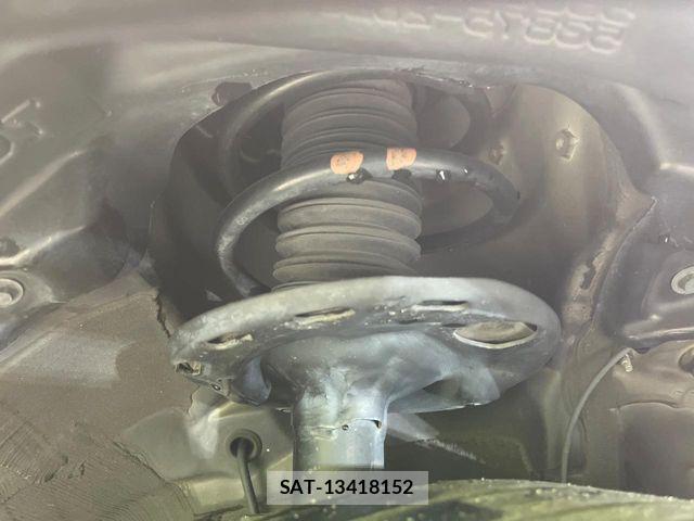 Toyota VOXY 2021-05 7226956-19