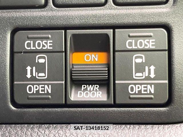 Toyota VOXY 2021-05 7226956-4