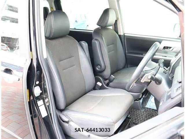 Toyota VOXY 2013-10 7226872-13