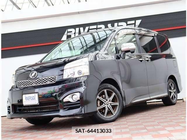 Toyota VOXY 2013-10 7226872-18