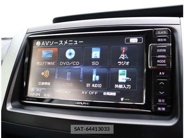 Toyota VOXY 2013-10 7226872-8