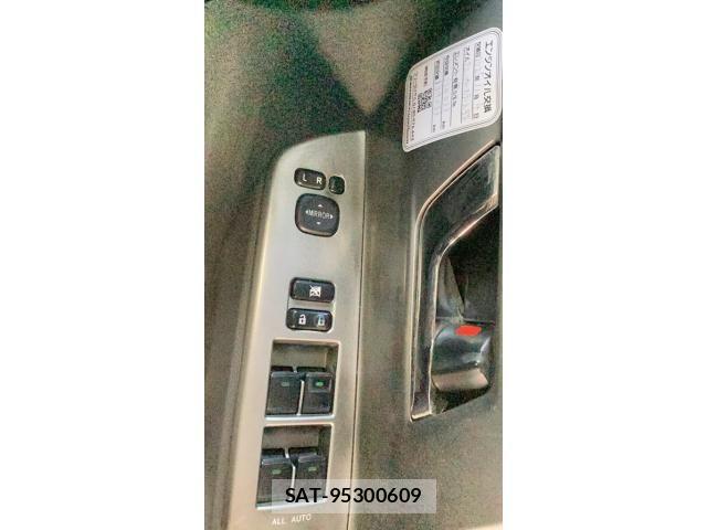 Toyota VOXY 2009-07 7226850-14