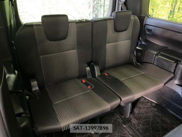 Toyota VOXY 2018-01 7226919-10