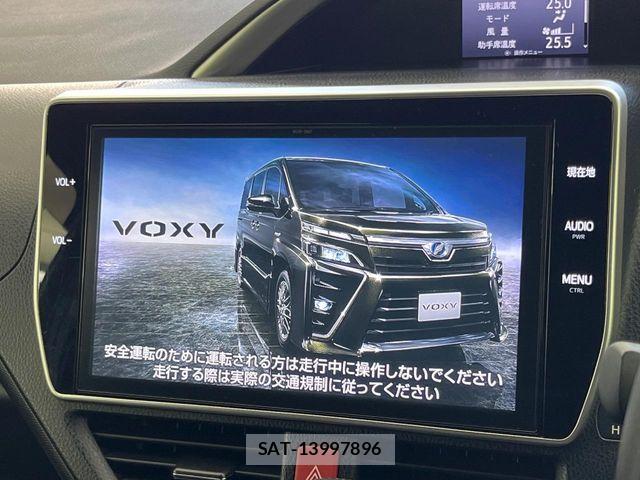 Toyota VOXY 2018-01 7226919-4