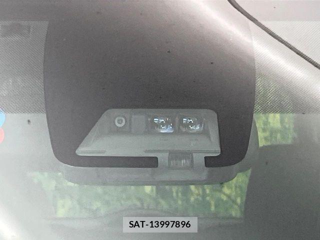 Toyota VOXY 2018-01 7226919-6