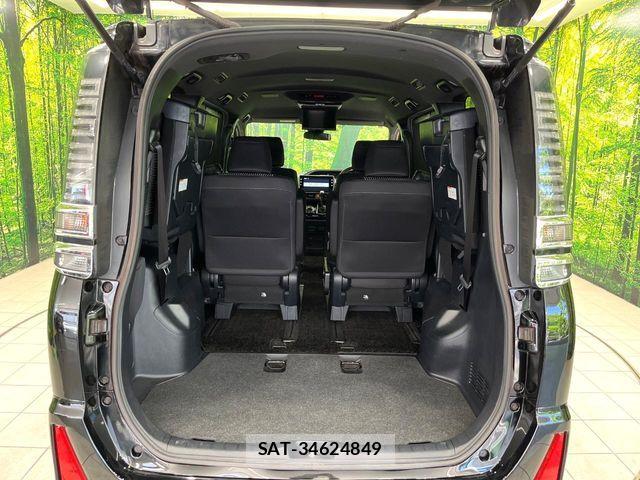 Toyota VOXY 2018-09 7226922-10