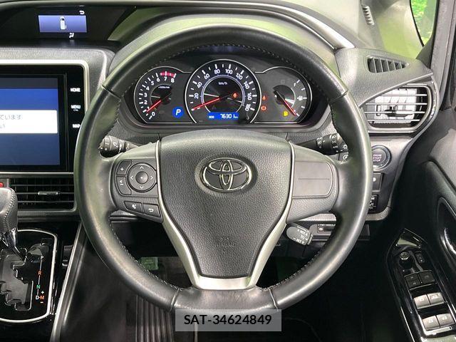Toyota VOXY 2018-09 7226922-11