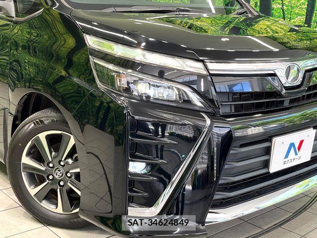 Toyota VOXY 2018-09 7226922-12
