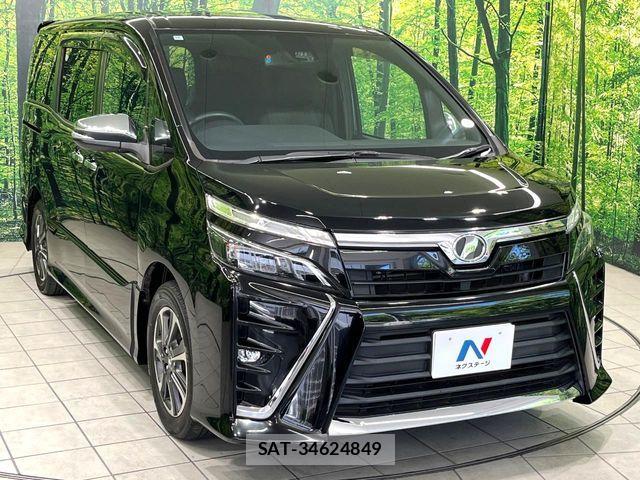 Toyota VOXY 2018-09 7226922-16