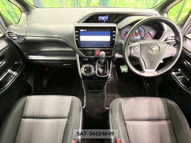 Toyota VOXY 2018-09 7226922-1