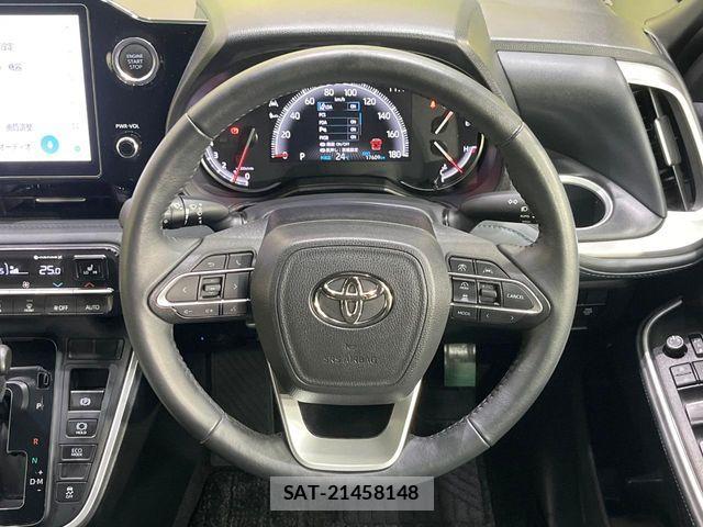 Toyota VOXY 2023-05 7226975-11