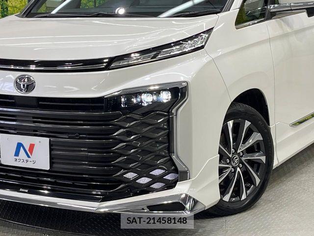Toyota VOXY 2023-05 7226975-12
