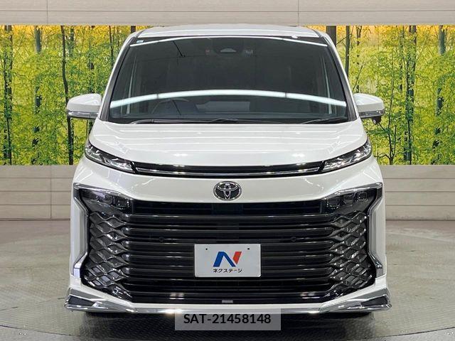 Toyota VOXY 2023-05 7226975-14