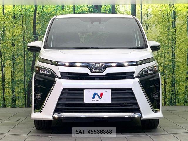 Toyota VOXY 2017-09 7226908-13