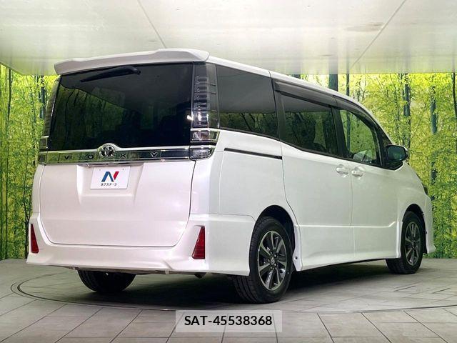 Toyota VOXY 2017-09 7226908-16
