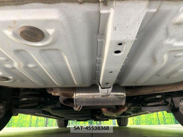Toyota VOXY 2017-09 7226908-18