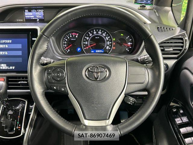 Toyota VOXY 2021-04 7226950-10