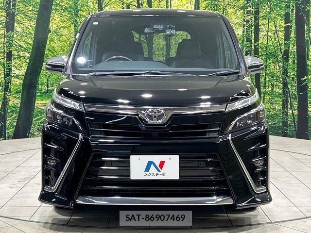 Toyota VOXY 2021-04 7226950-13