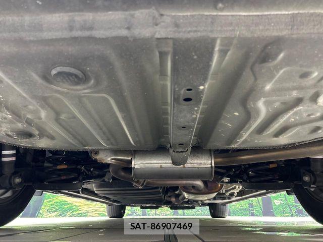 Toyota VOXY 2021-04 7226950-18