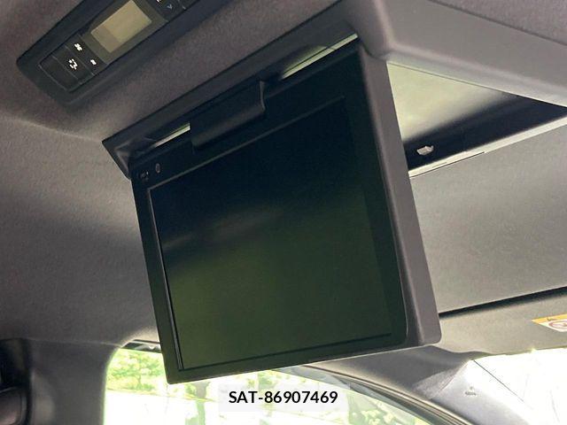 Toyota VOXY 2021-04 7226950-2