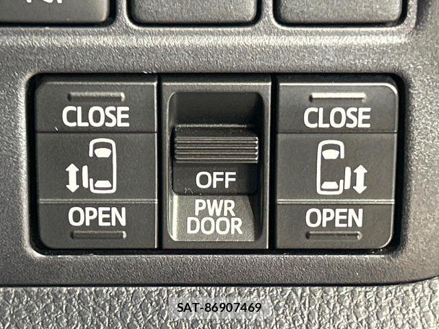 Toyota VOXY 2021-04 7226950-5