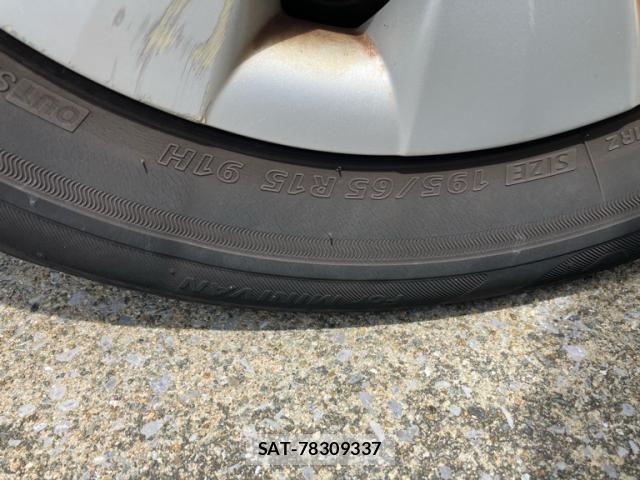 Toyota VOXY 2011-08 7226861-8