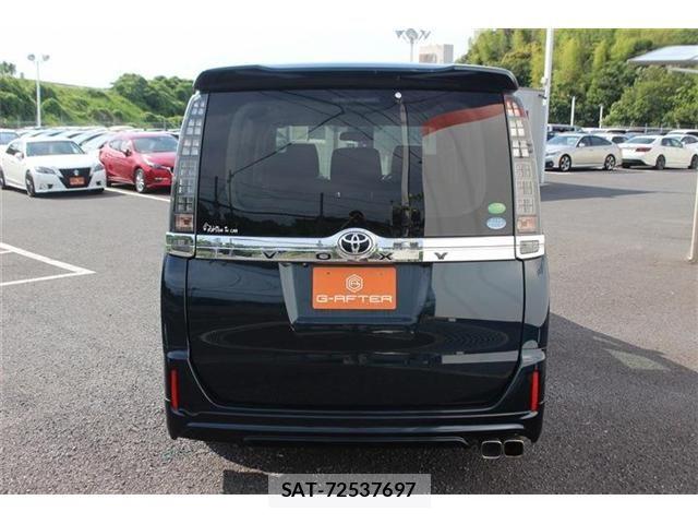 Toyota VOXY 2014-01 7226871-10