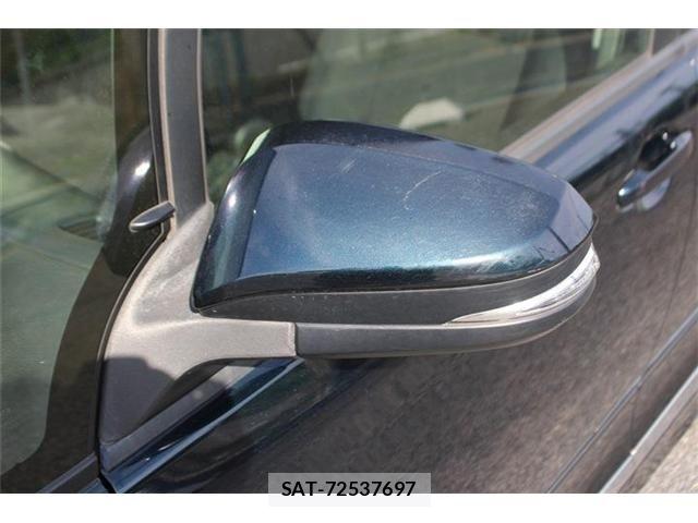 Toyota VOXY 2014-01 7226871-21