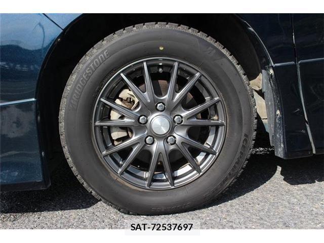Toyota VOXY 2014-01 7226871-25