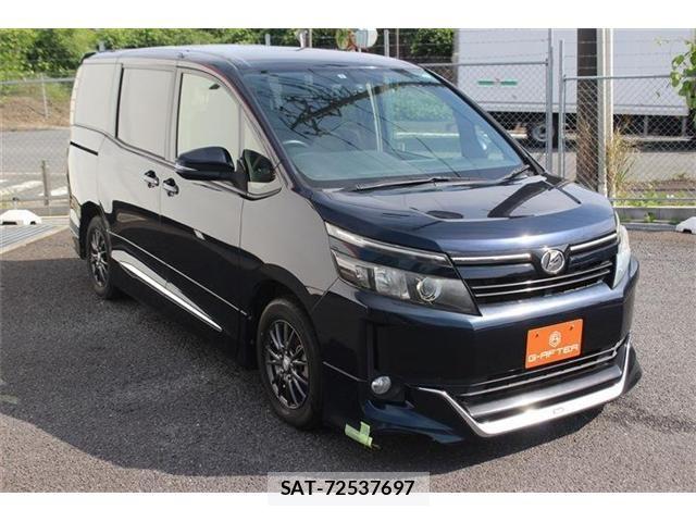 Toyota VOXY 2014-01 7226871-7