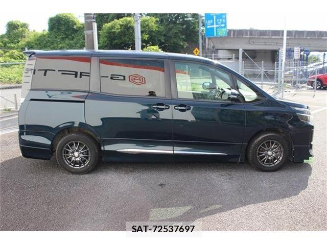 Toyota VOXY 2014-01 7226871-8