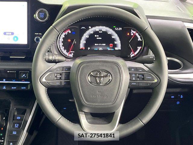 Toyota VOXY 2023-08 7226985-11
