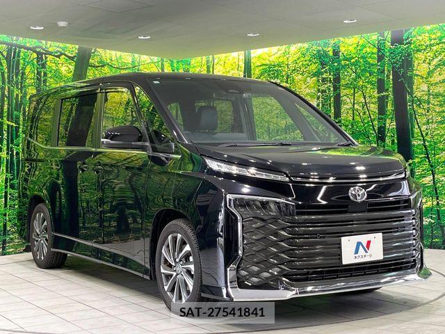 Toyota VOXY 2023-08 7226985-16