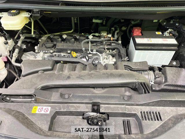 Toyota VOXY 2023-08 7226985-17