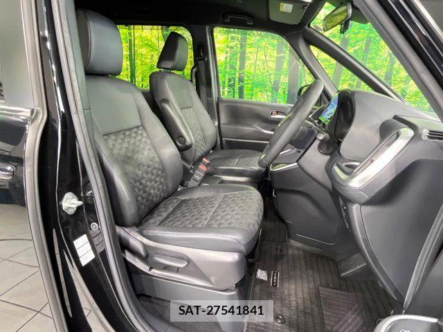 Toyota VOXY 2023-08 7226985-7