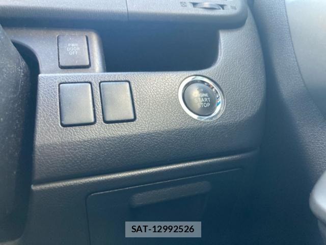 Toyota VOXY 2013-04 7226867-22