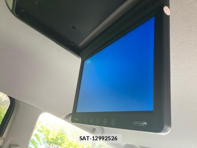 Toyota VOXY 2013-04 7226867-25