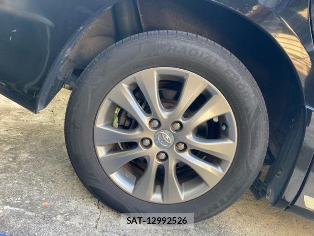 Toyota VOXY 2013-04 7226867-6