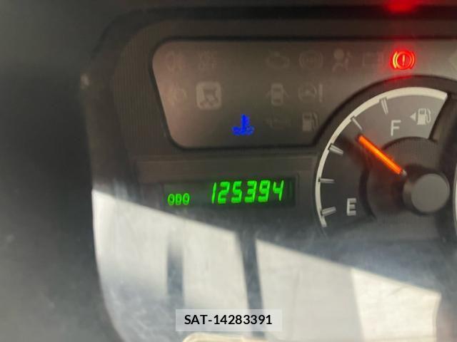 Toyota VOXY 2010-11 7226860-18