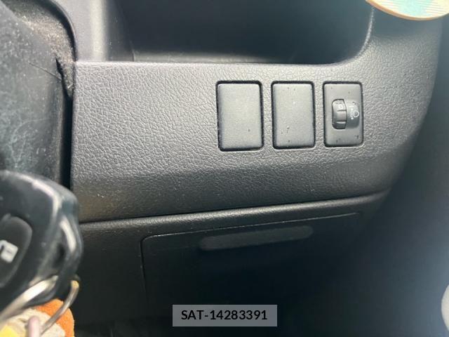 Toyota VOXY 2010-11 7226860-24