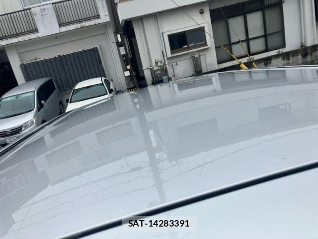 Toyota VOXY 2010-11 7226860-4