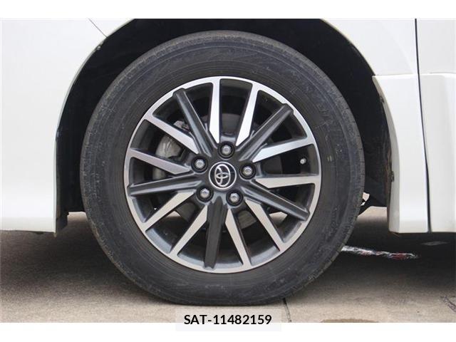 Toyota VOXY 2016-05 7226895-17
