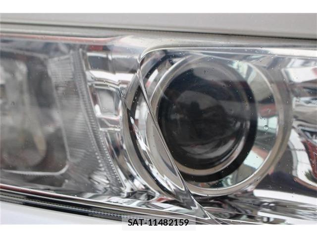 Toyota VOXY 2016-05 7226895-18