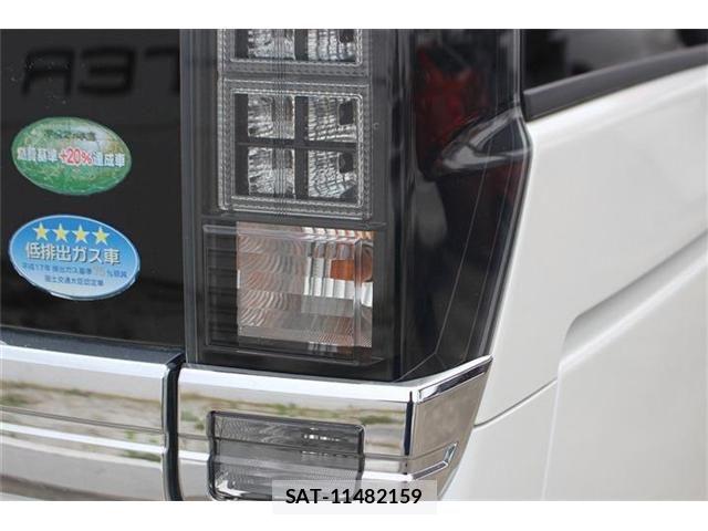 Toyota VOXY 2016-05 7226895-22